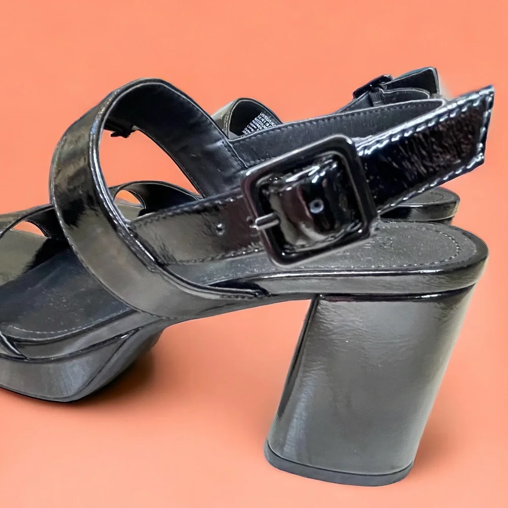 Kenneth Cole Platform Sandals